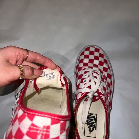 Vans - Picture 6 of 10